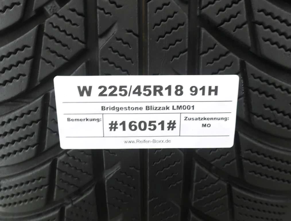 Vorschau: 2 x Gebrauchtreifen Winterreifen Bridgestone Blizzak LM001 W225/45R18 91H MO