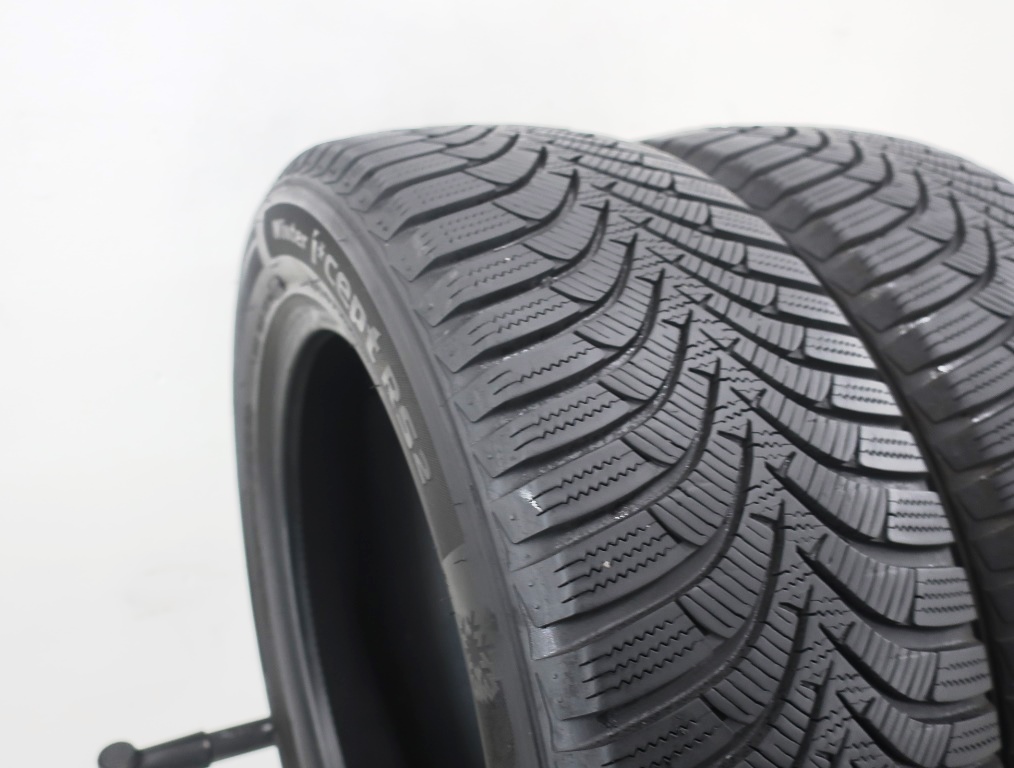 Vorschau: 2 x Gebrauchtreifen Winterreifen Hankook Winter I Cept RS2 452 W205/55R16 91H M+S